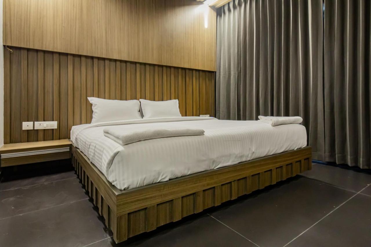 Rathna Residency - Near Us Consulate Hotel Chennai Eksteriør billede