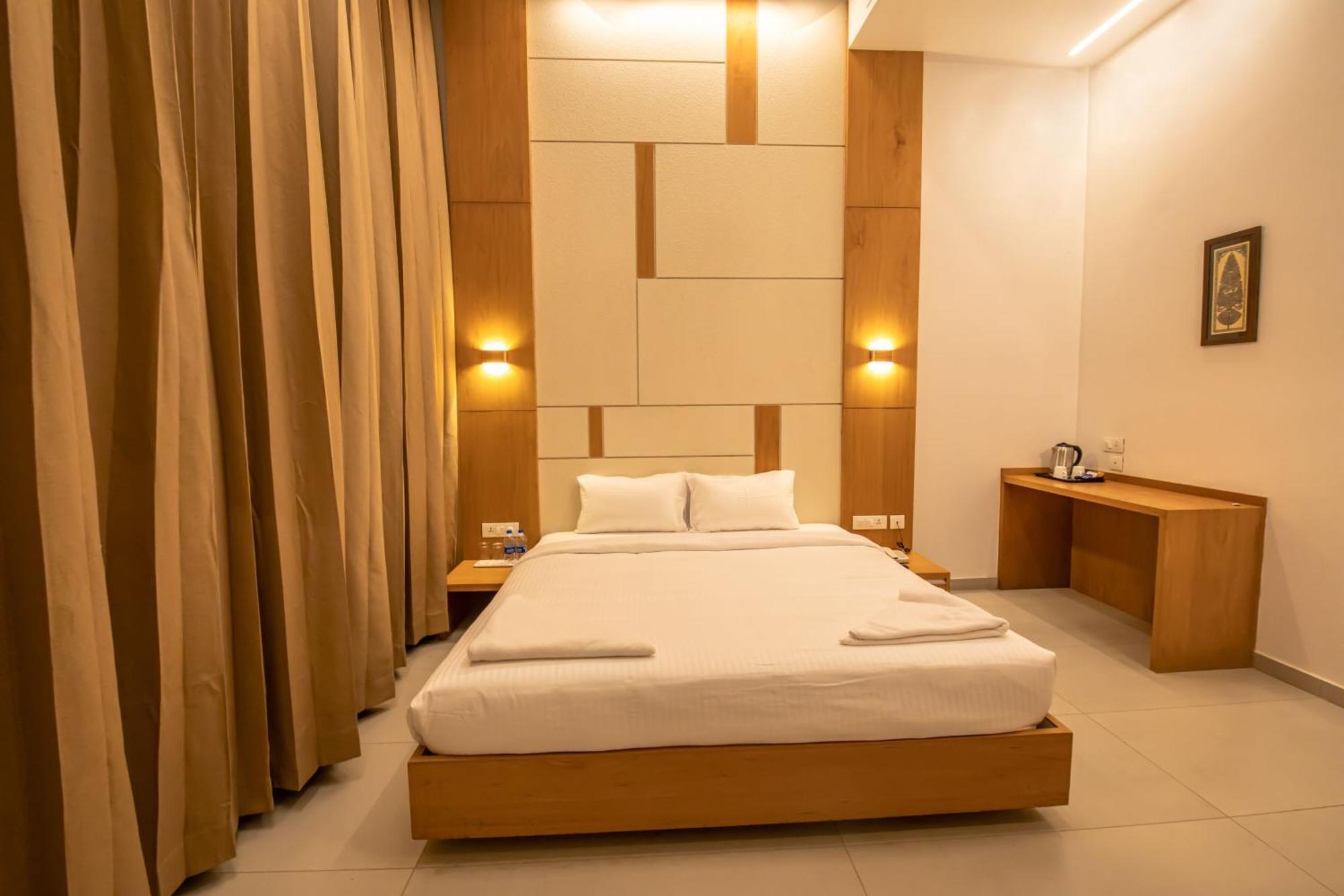 Rathna Residency - Near Us Consulate Hotel Chennai Eksteriør billede