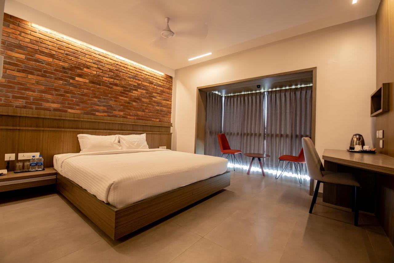 Rathna Residency - Near Us Consulate Hotel Chennai Eksteriør billede