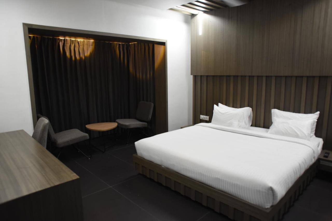 Rathna Residency - Near Us Consulate Hotel Chennai Eksteriør billede