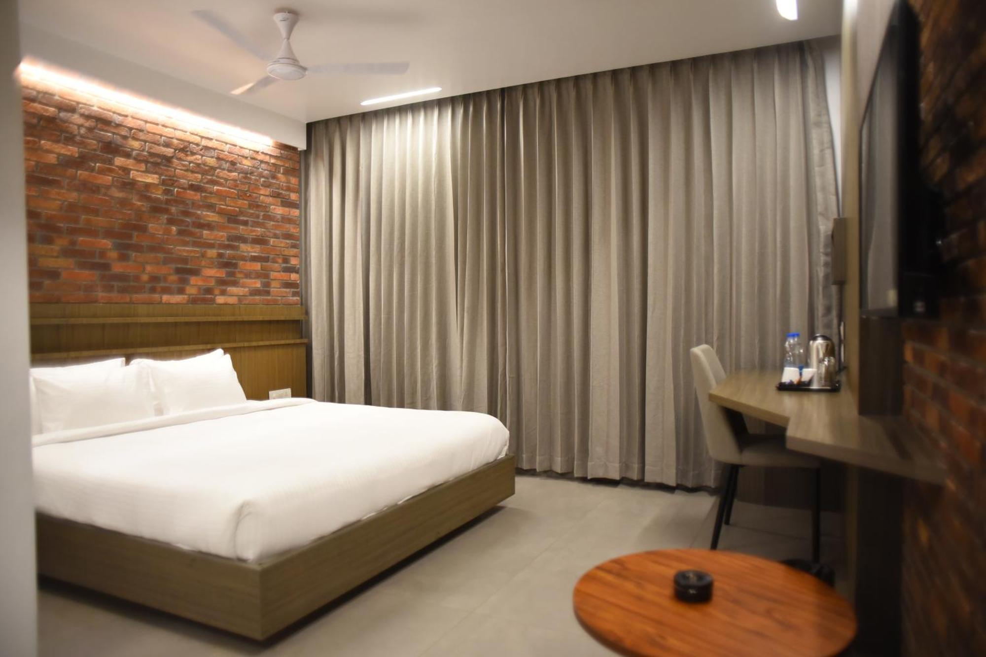 Rathna Residency - Near Us Consulate Hotel Chennai Eksteriør billede